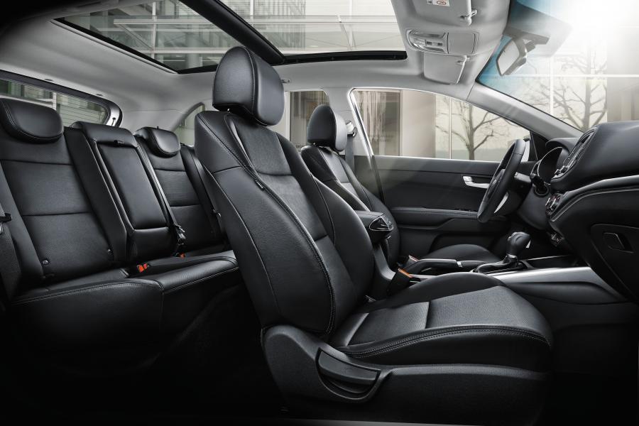 Интерьер Kia KX3 2016 года  (фото 10 из 18)
